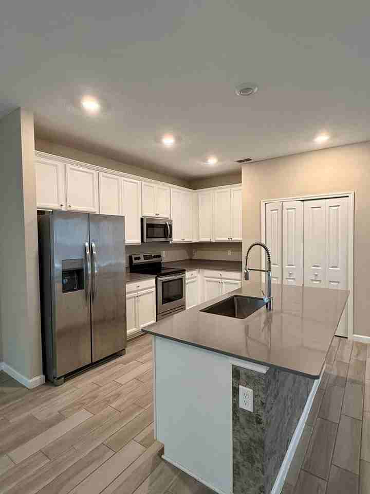 12803 Josslyn Ln - Photo 4 of 19