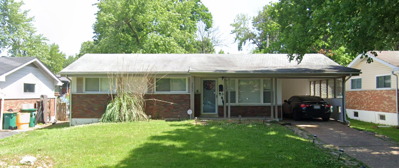 2235 Collett Dr - Photo 2 of 2