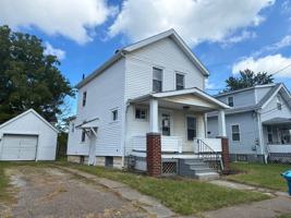 featured image of 206 W 32nd St