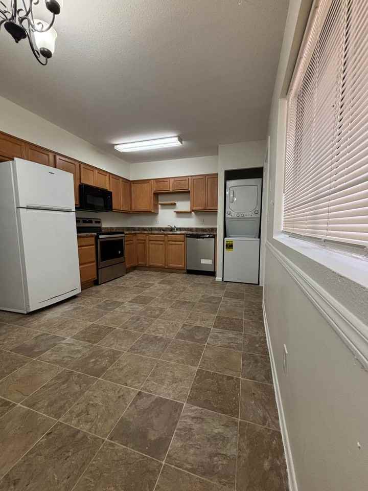 1050 S Stapley Dr #22 - Photo 7 of 18