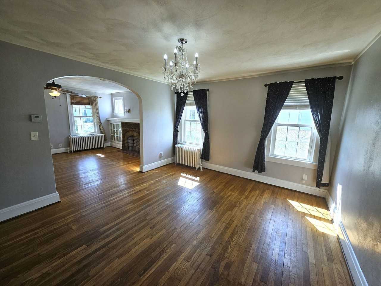 3520 Buckingham St - Photo 5 of 17