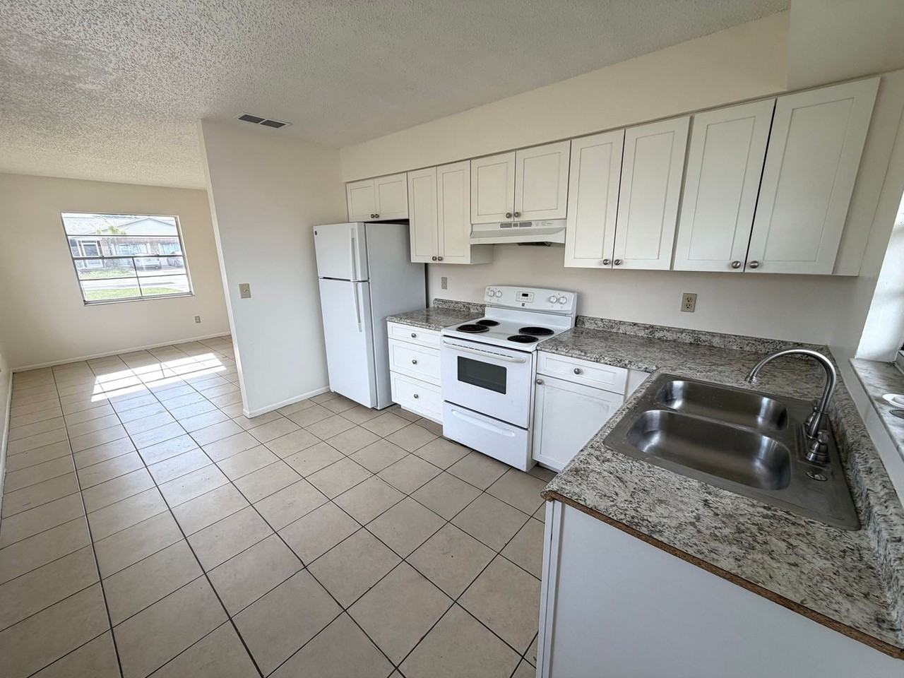 4026 61st St W - Photo 6 of 14