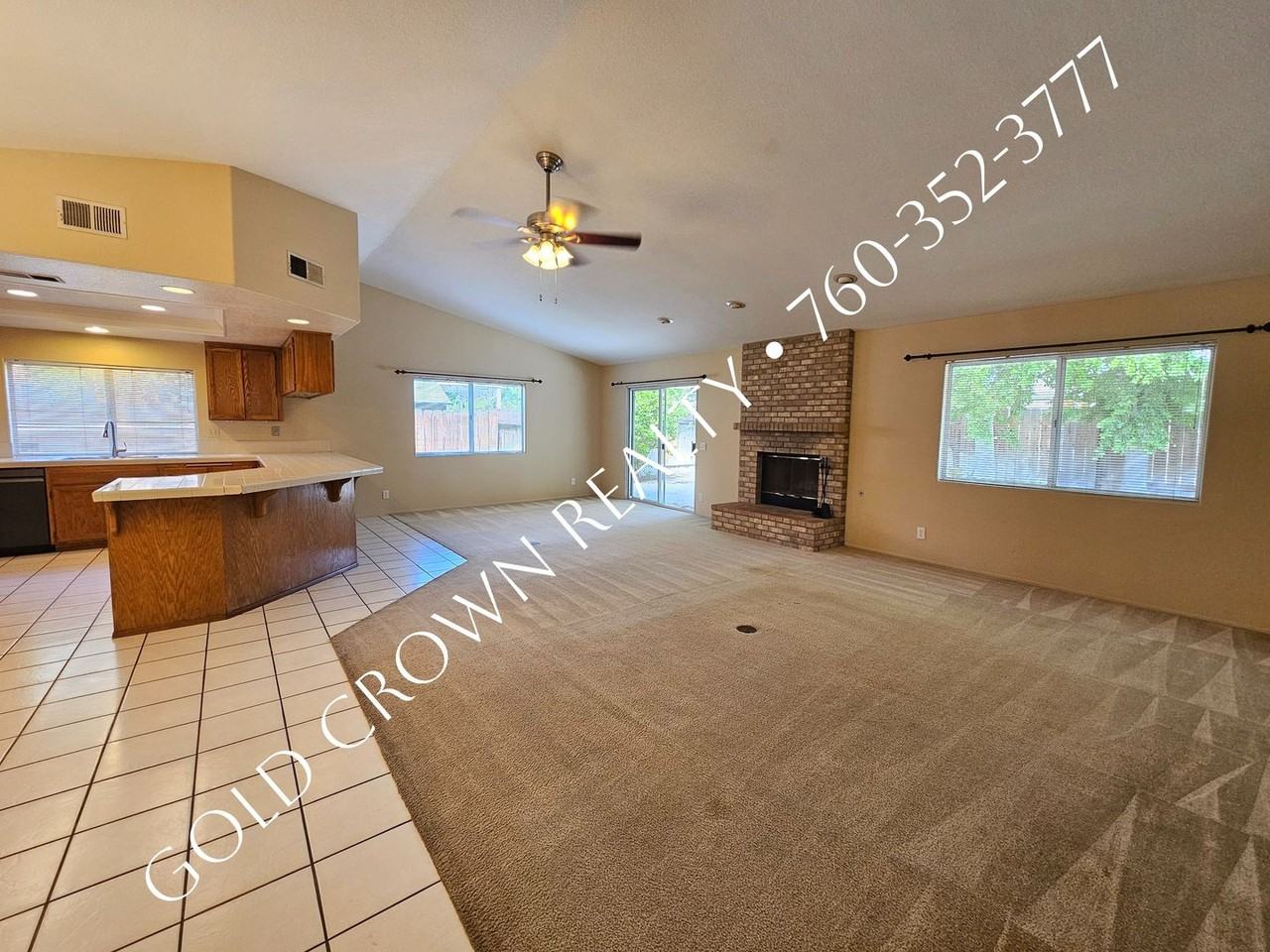 2402 Lenrey Ave - Photo 5 of 19