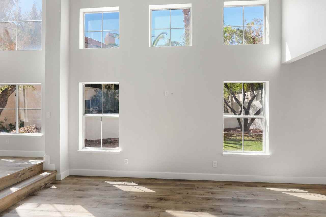 2641 Starfish Ct - Photo 3 of 32