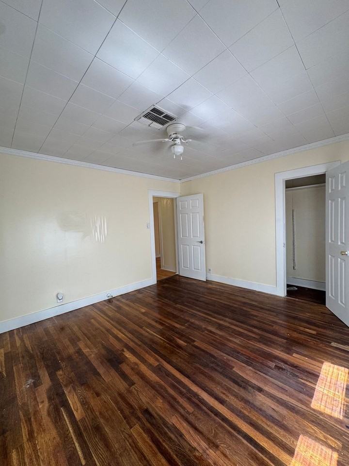 550 S Rife St - Photo 7 of 12