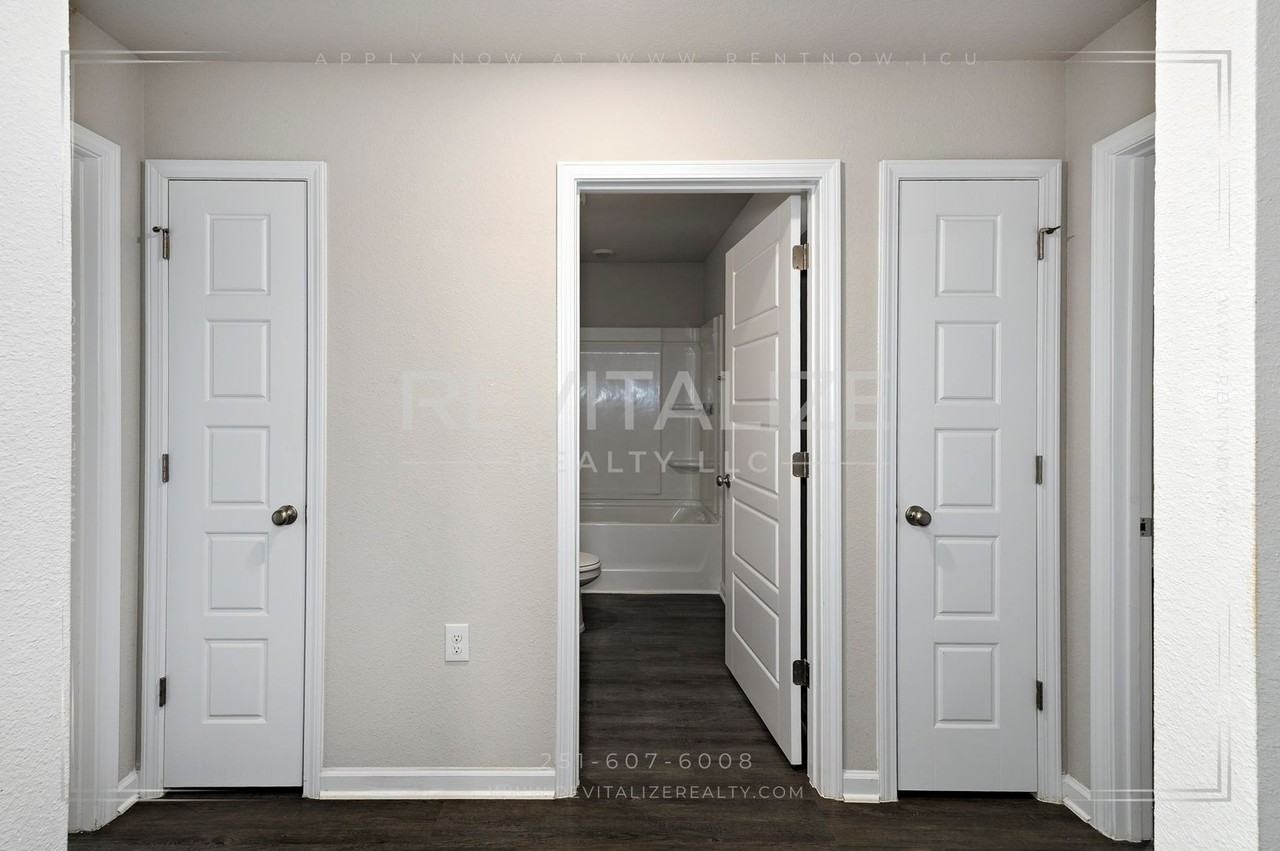 8072 Irwin Loop - Photo 7 of 50