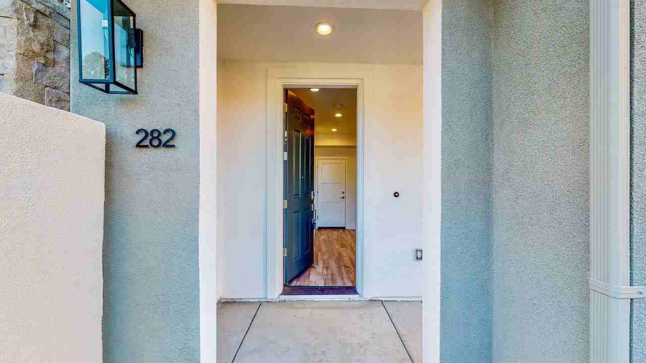 282 Gambrel Cir - Photo 2 of 22