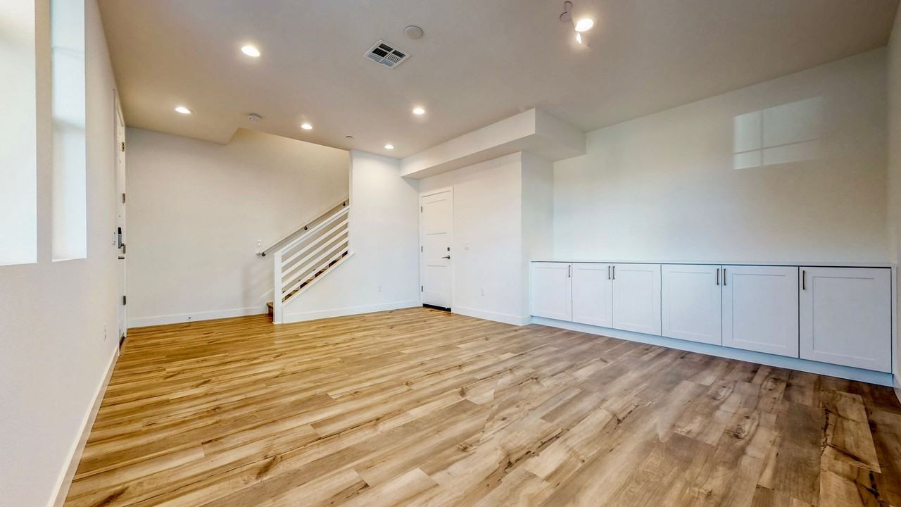282 Gambrel Cir - Photo 3 of 22