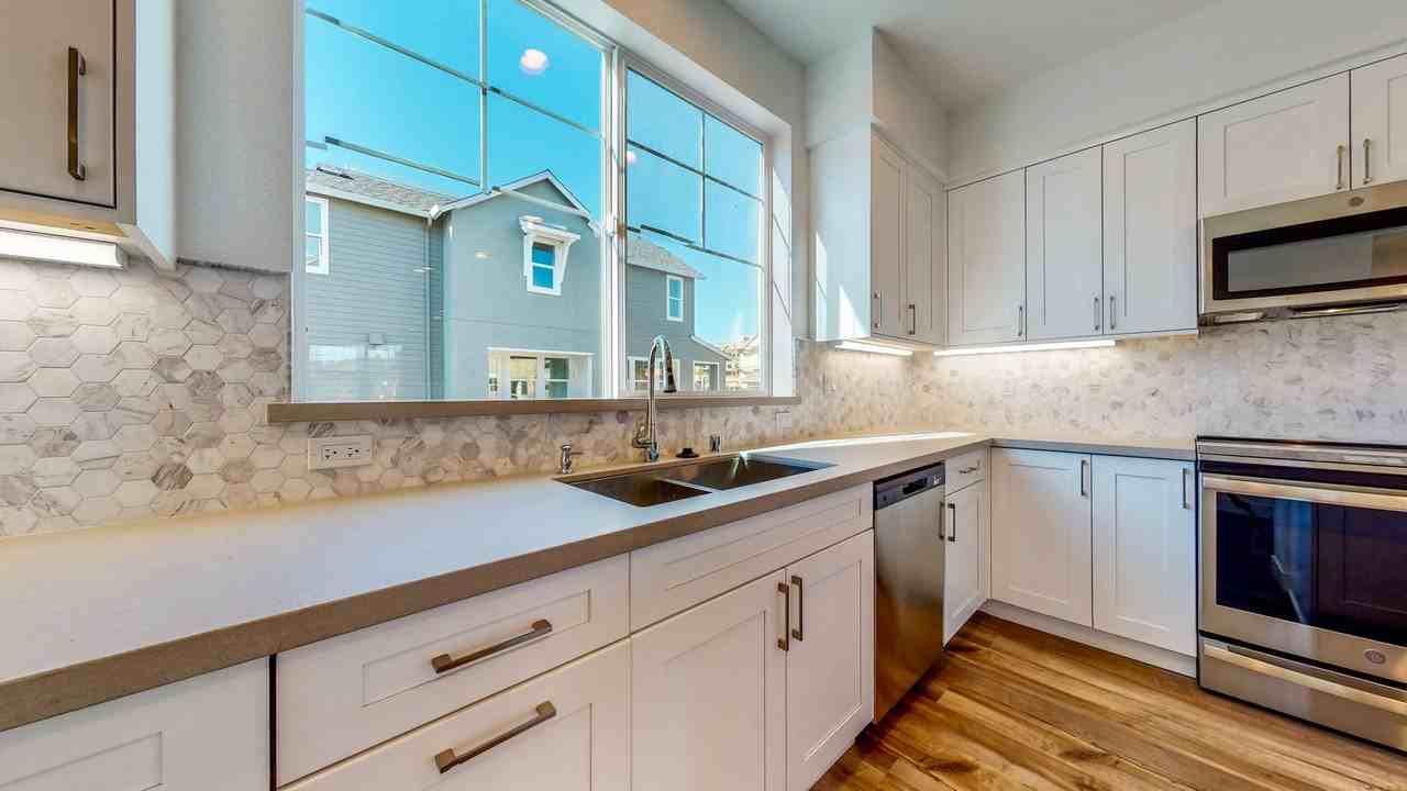 282 Gambrel Cir - Photo 4 of 22