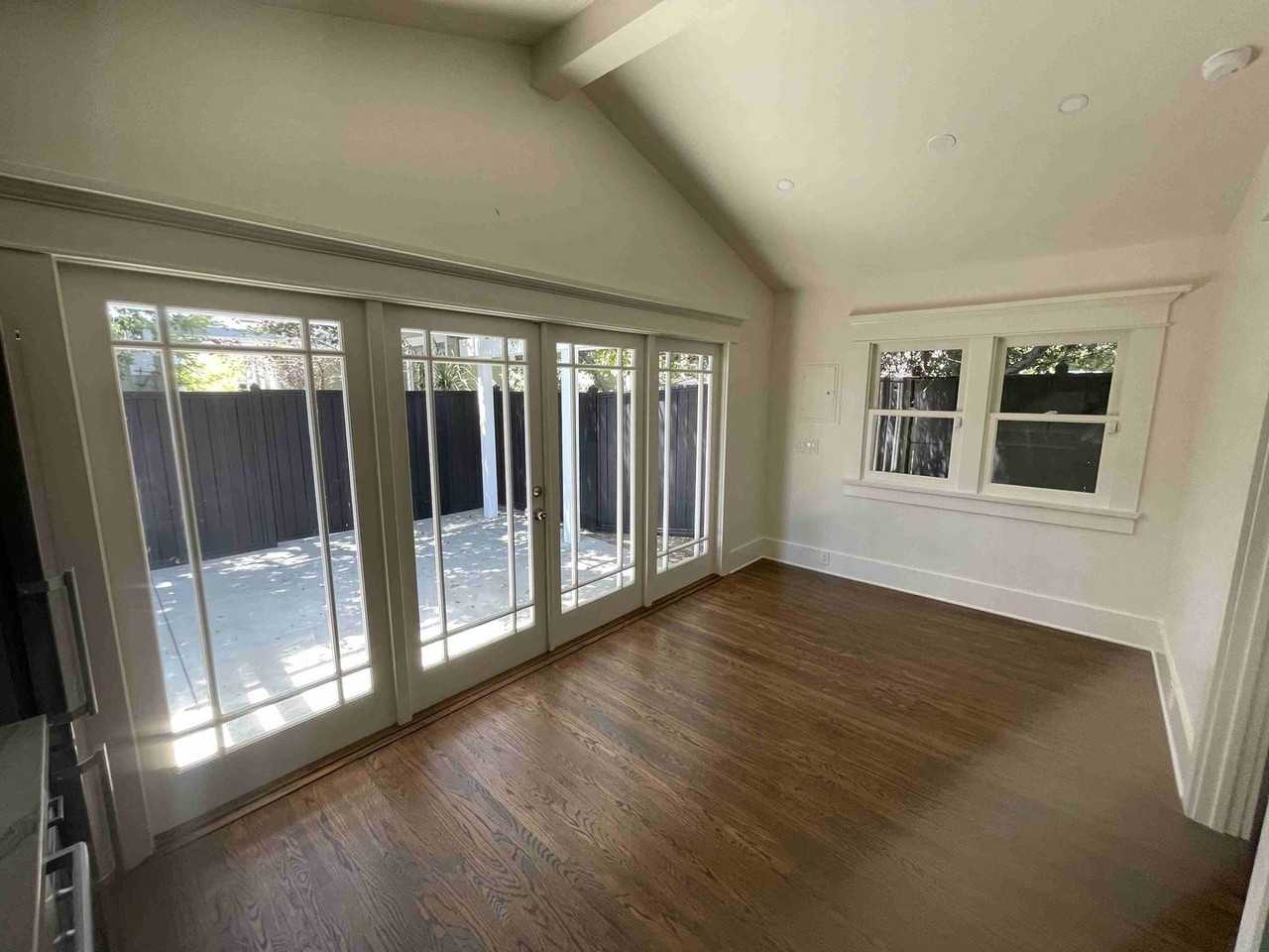 1810 Taft Ave - Photo 6 of 16