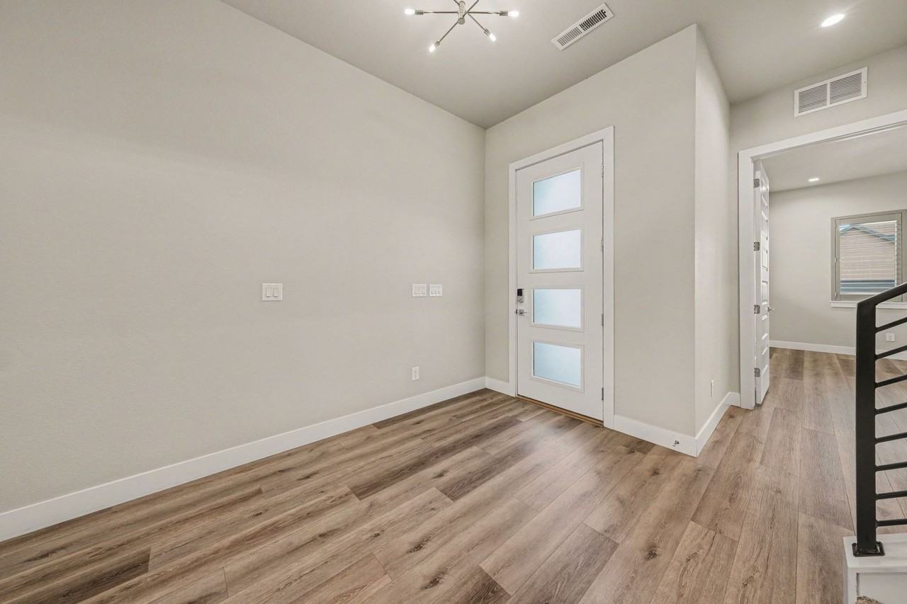 1760 Barefoot Dr - Photo 2 of 25