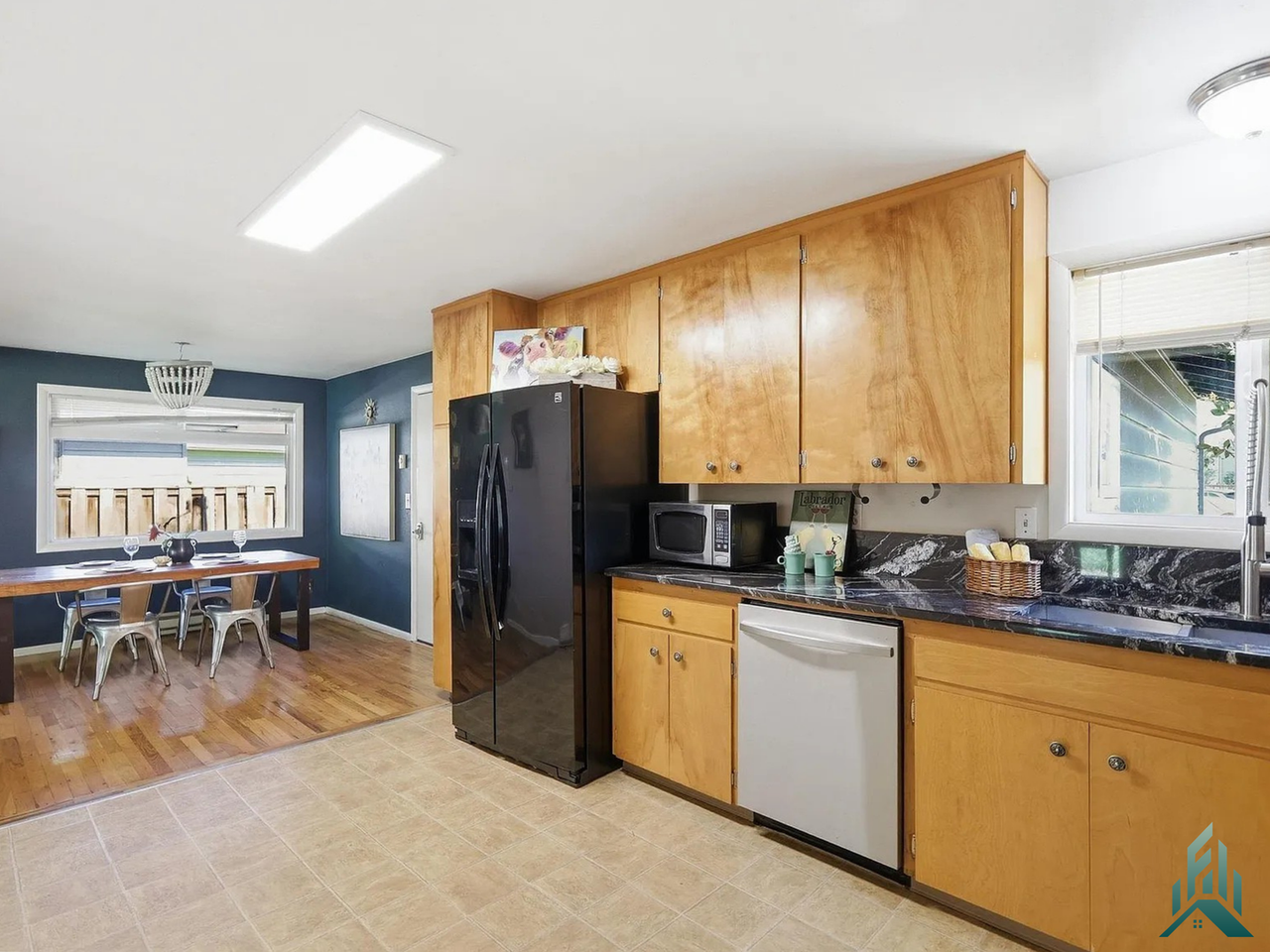 977 Nw Cleveland Ave - Photo 6 of 16