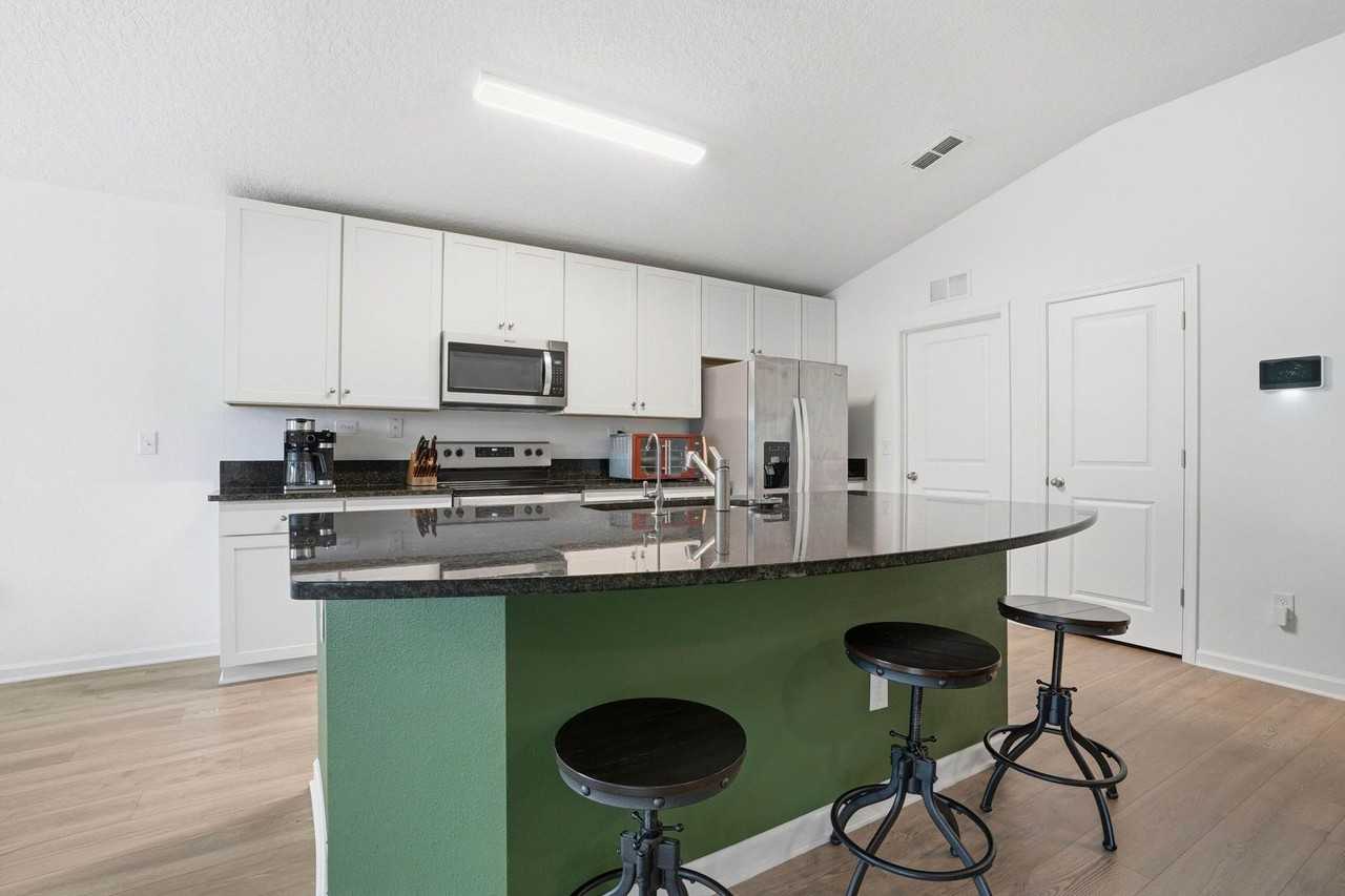 5043 Big Pine Dr - Photo 3 of 25