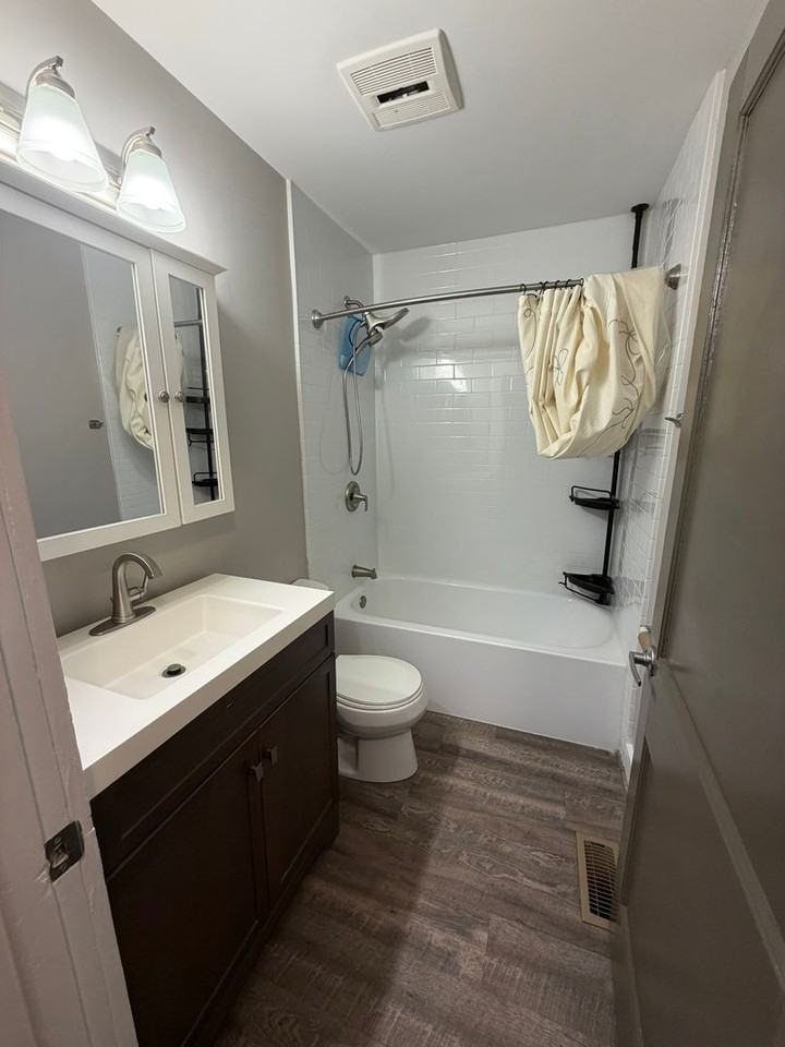 801 Blair St - Photo 5 of 12