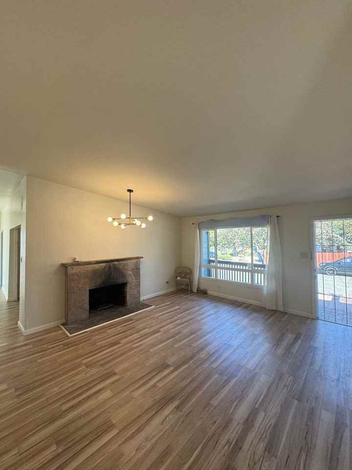 103 Pueblo Way - Photo 3 of 49