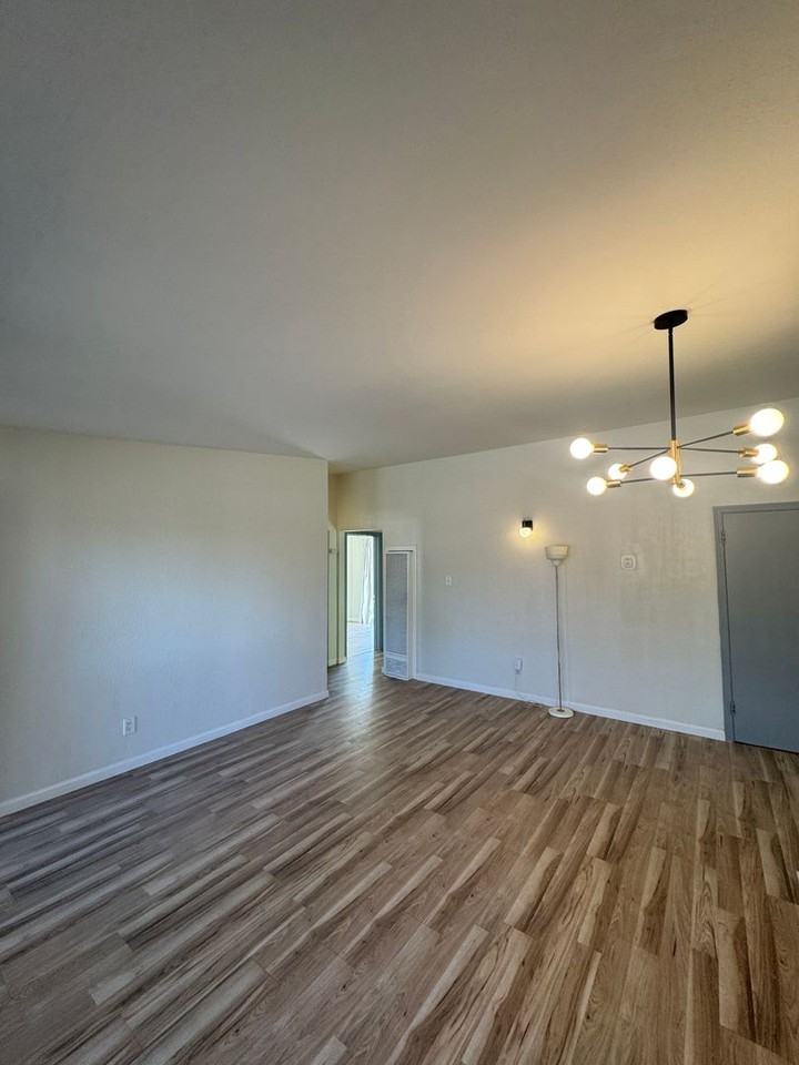 103 Pueblo Way - Photo 5 of 49