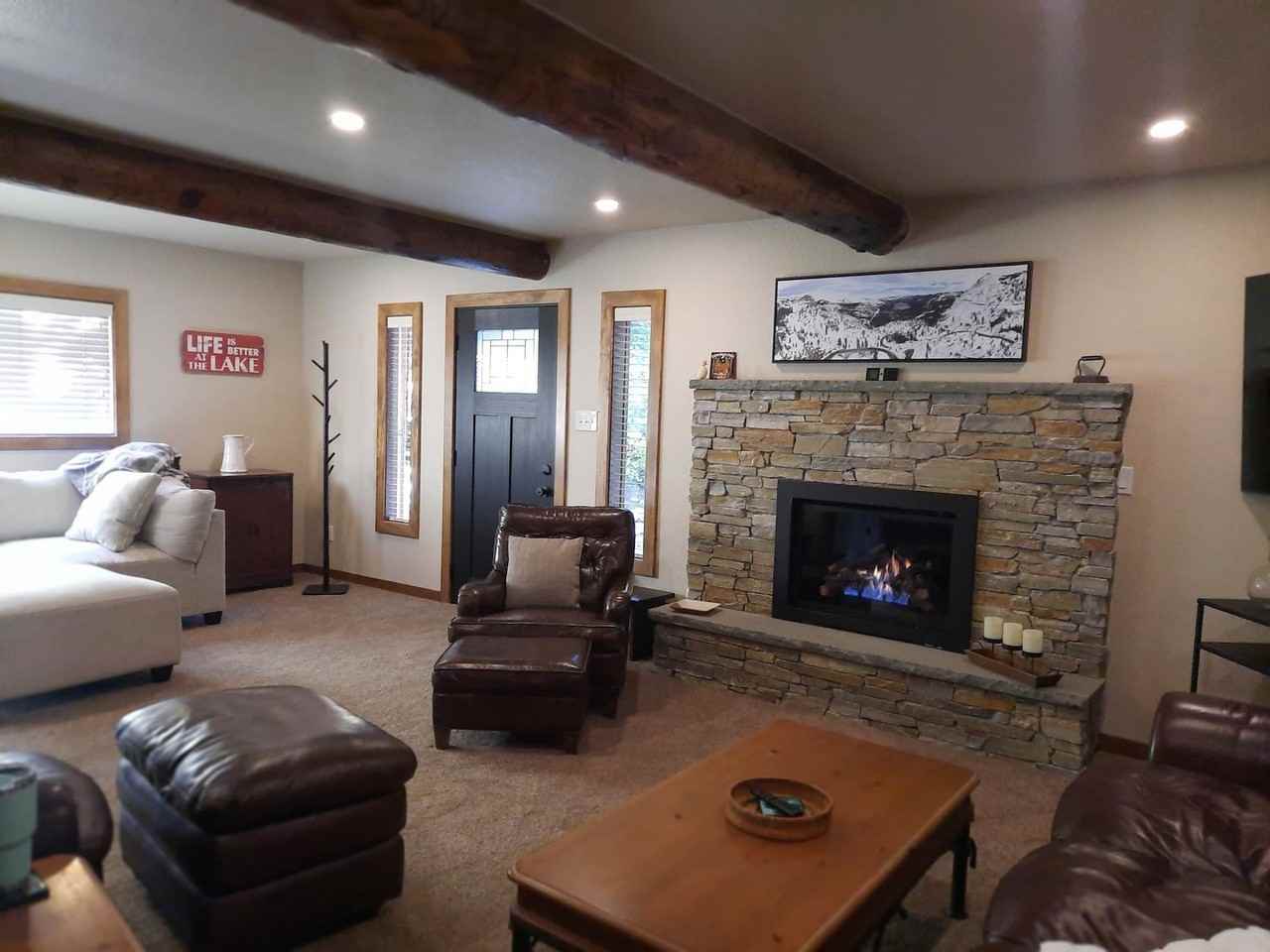 15698 Spruce St - Photo 2 of 11