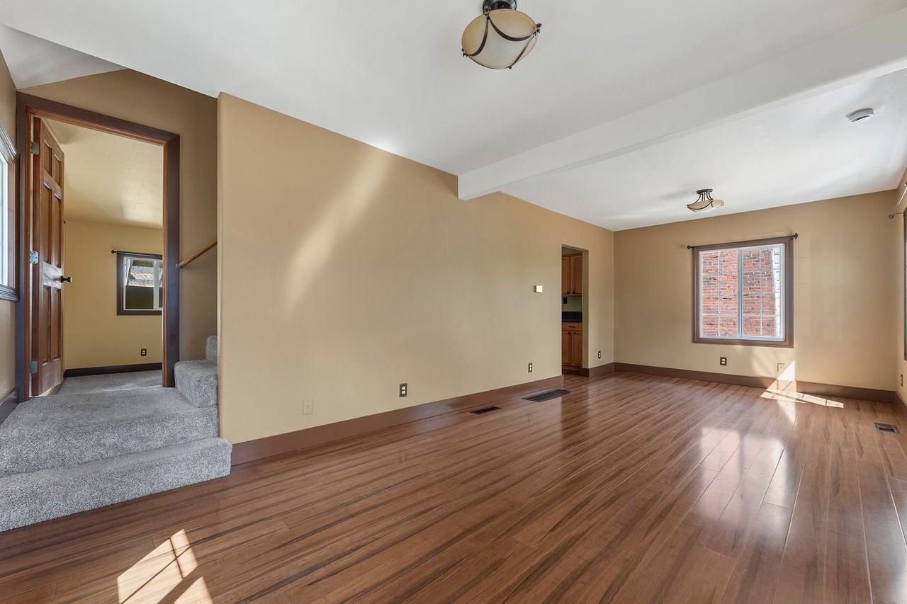 6833 N Missouri Ave - Photo 3 of 30
