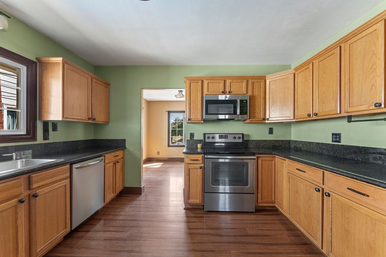 6833 N Missouri Ave - Photo 6 of 30