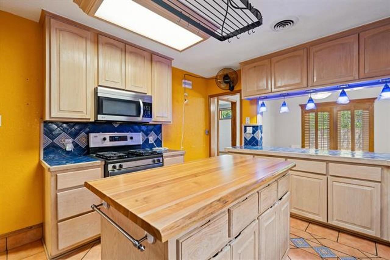 101 Sultenfuss St - Photo 6 of 16