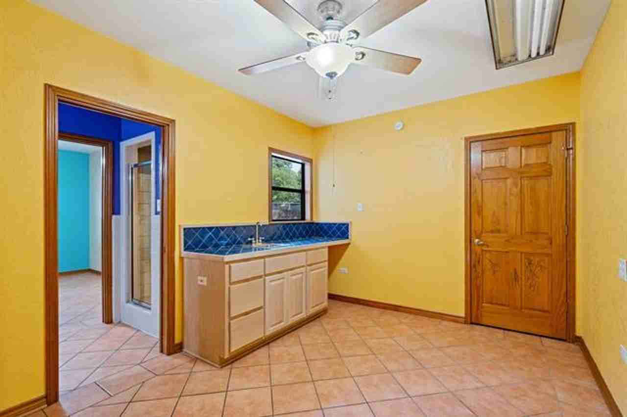 101 Sultenfuss St - Photo 7 of 16
