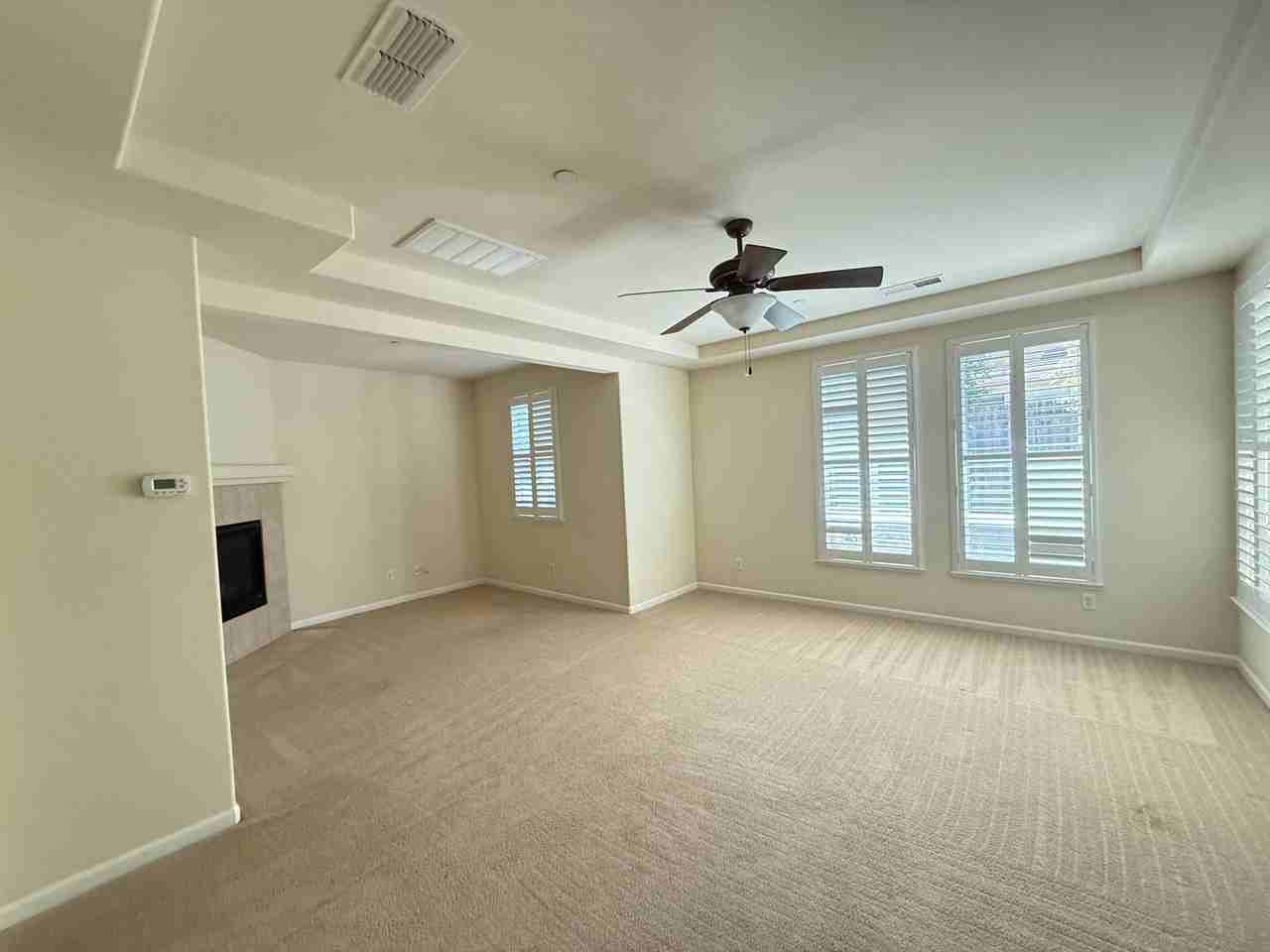 1427 Wyndham Ln - Photo 5 of 18