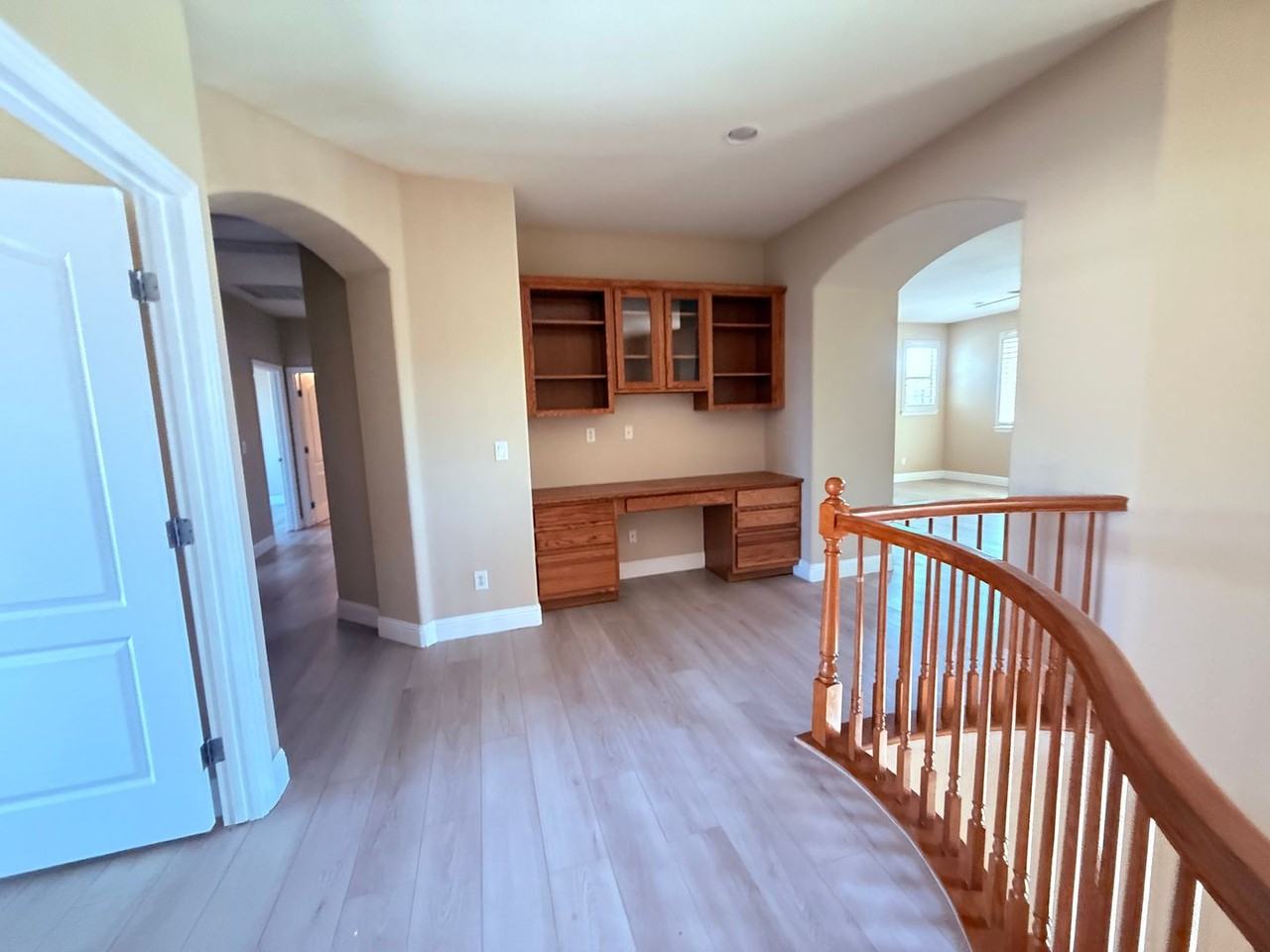 2205 Maloney Dr - Photo 2 of 9
