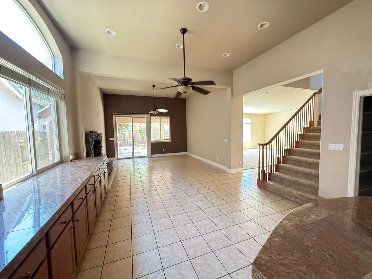 2212 Maloney Dr - Photo 7 of 17