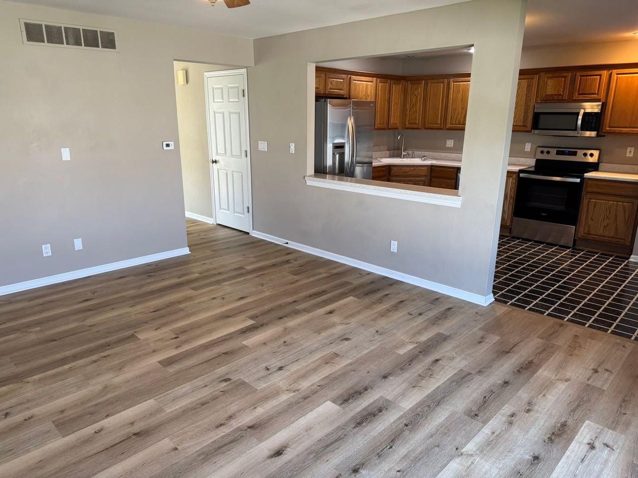 2717 Bristol Dr - Photo 5 of 22