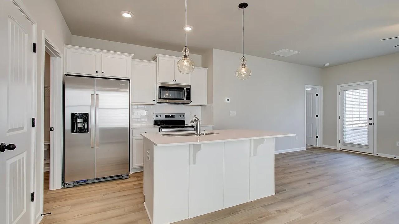 2196 Croghan Dr - Photo 3 of 12