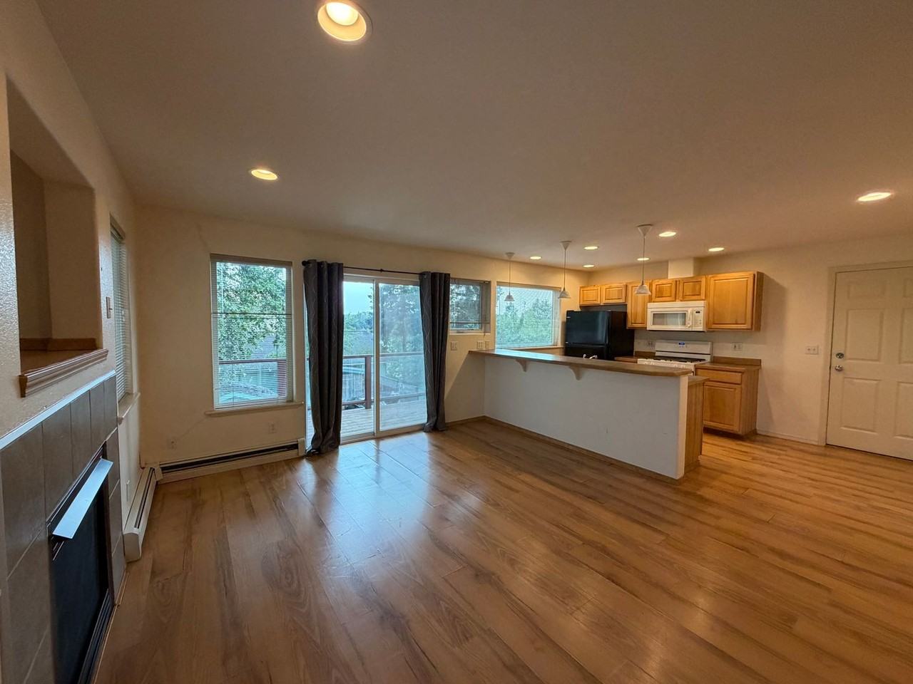 540 Eyak Dr - Photo 3 of 14