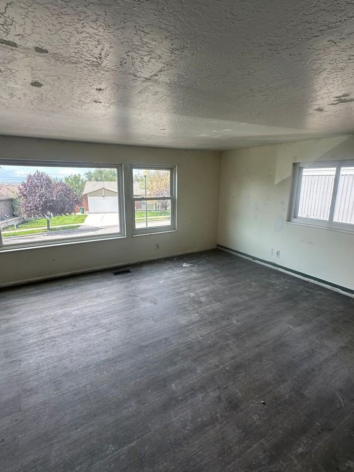 9919 S Lannae Dr - Photo 4 of 7