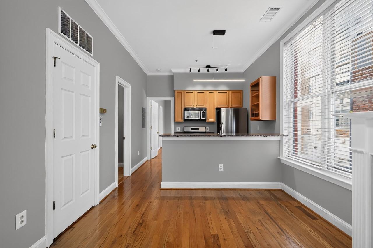 1340 Q St Nw - Photo 6 of 30