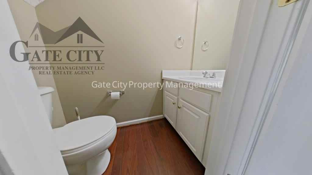 3983 Elizabeth Glen Way - Photo 6 of 17