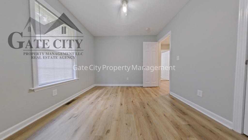 22 King Row - Photo 6 of 15