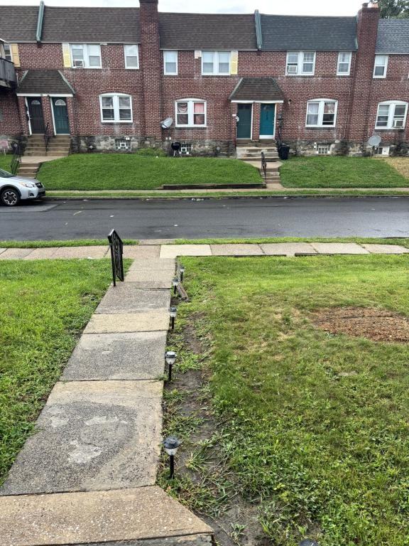 304 E Essex Ave - Photo 3 of 18