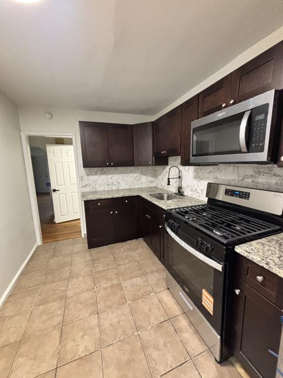 304 E Essex Ave - Photo 6 of 18