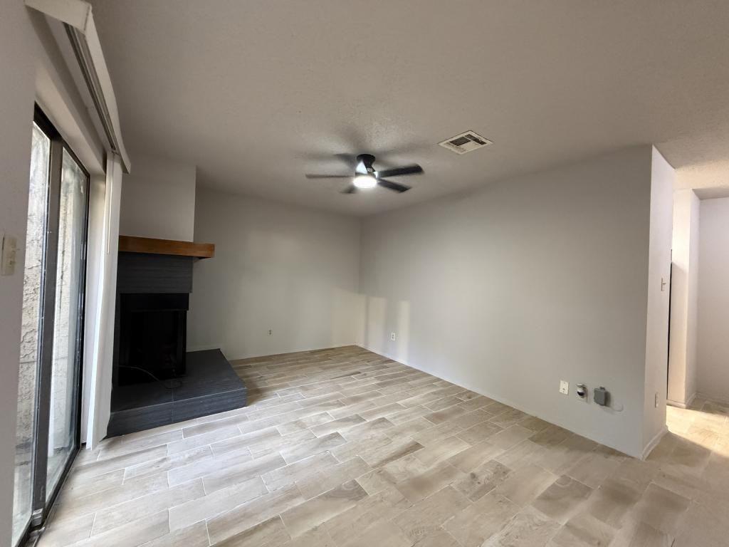 9383 Pagewood Ln - Photo 3 of 28