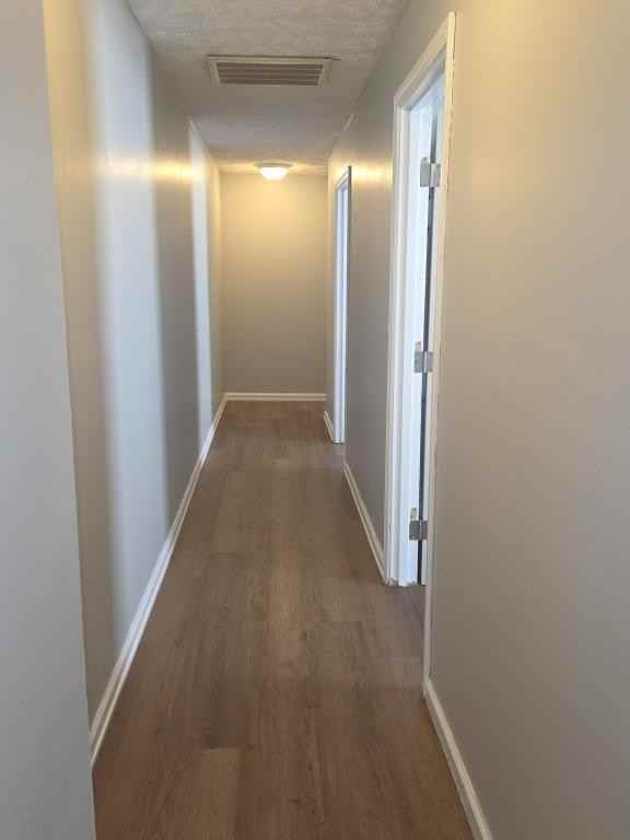 909 N Brady St - Photo 4 of 11