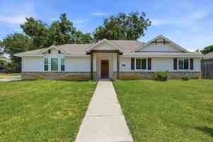 featured image of 104 S Jordan St