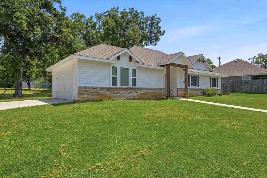 104 S Jordan St - Photo 5 of 37