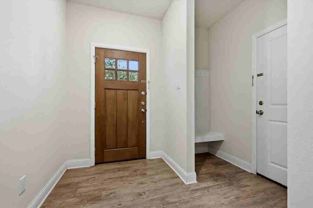 104 S Jordan St - Photo 7 of 37