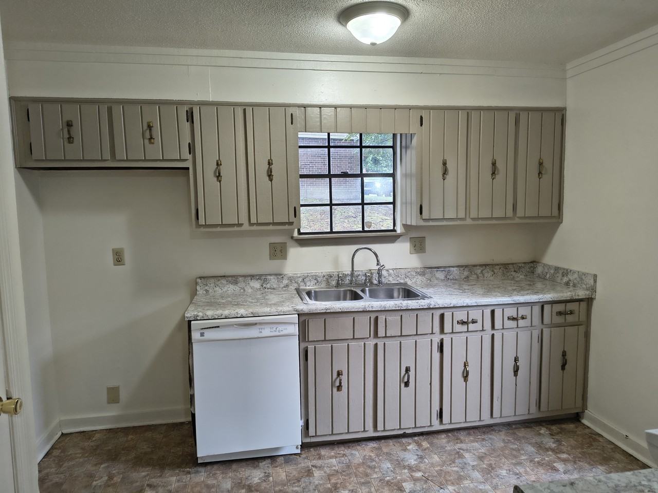 2523 Hanover St - Photo 3 of 12