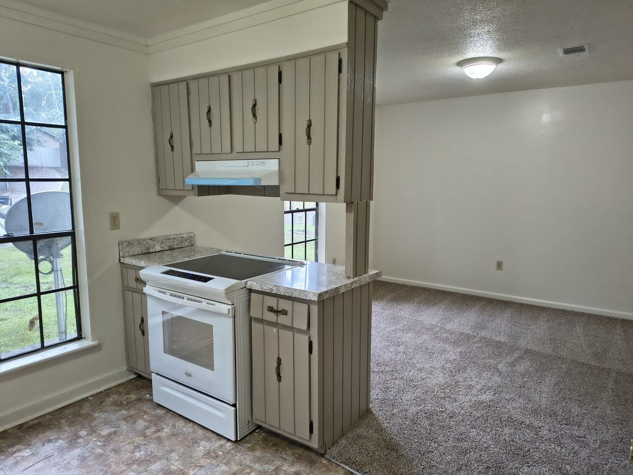 2523 Hanover St - Photo 4 of 12