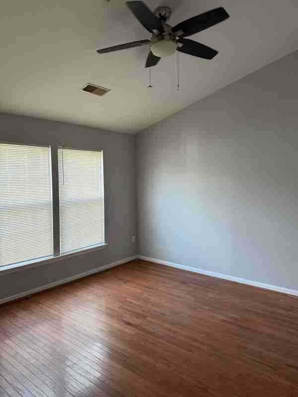 1503 Town View Ct - Photo 4 of 5