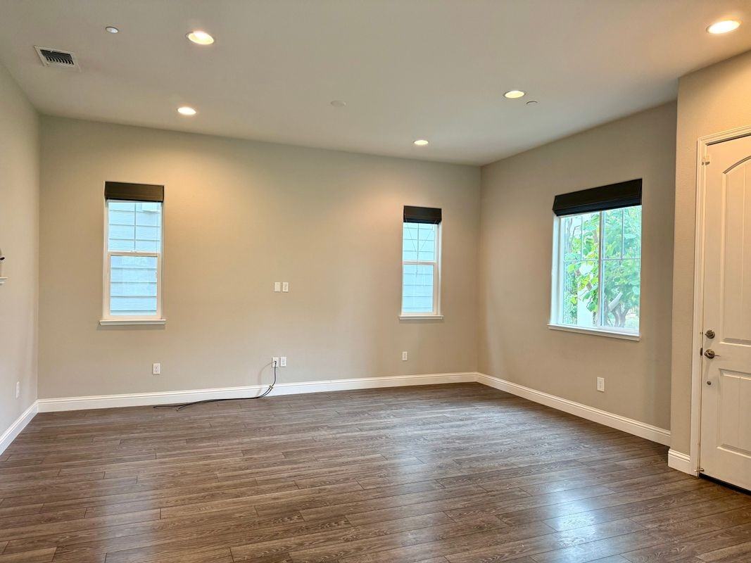 64 Persimmon Walk - Photo 3 of 31