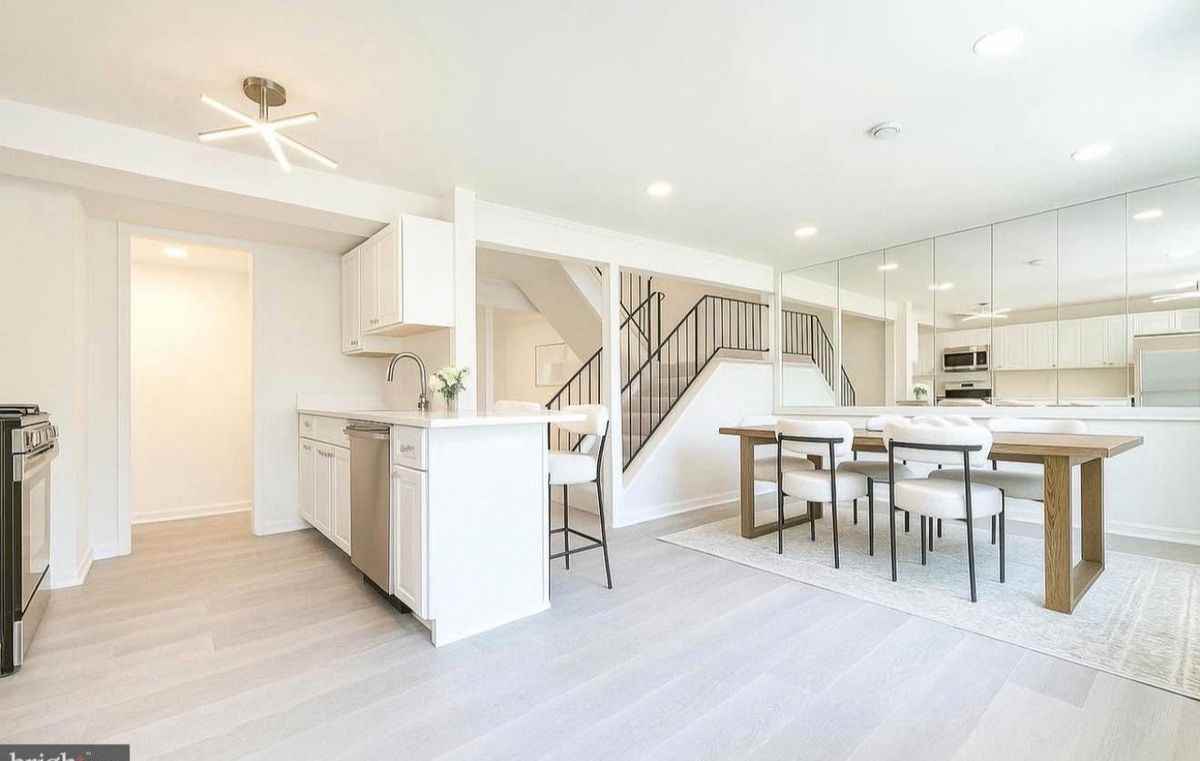 7950 Central Park Cir - Photo 3 of 18