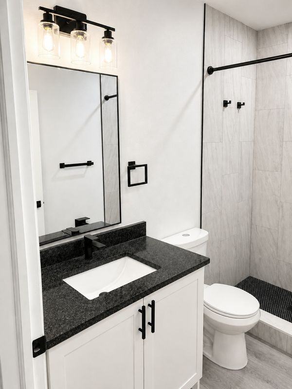 1710 W North B St ##2 - Photo 4 of 19