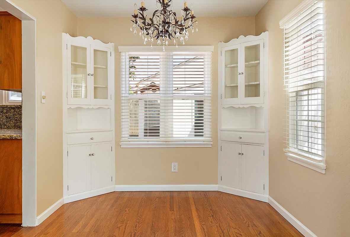 152 Palm Court Dr - Photo 6 of 17