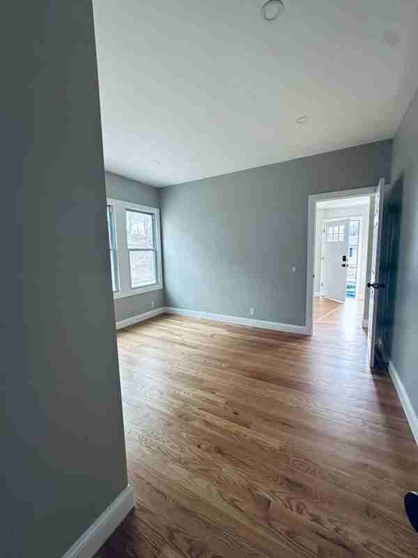 8 Burke St - Photo 7 of 18